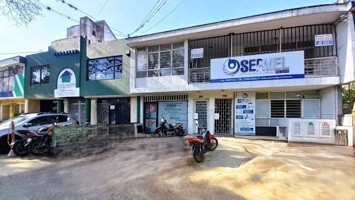 Oficina en arriendo Valle Del Cauca Cali San Vicente 160 m2 Habitaciones 0 Baños 2 Garajes 0 Precio $1800000