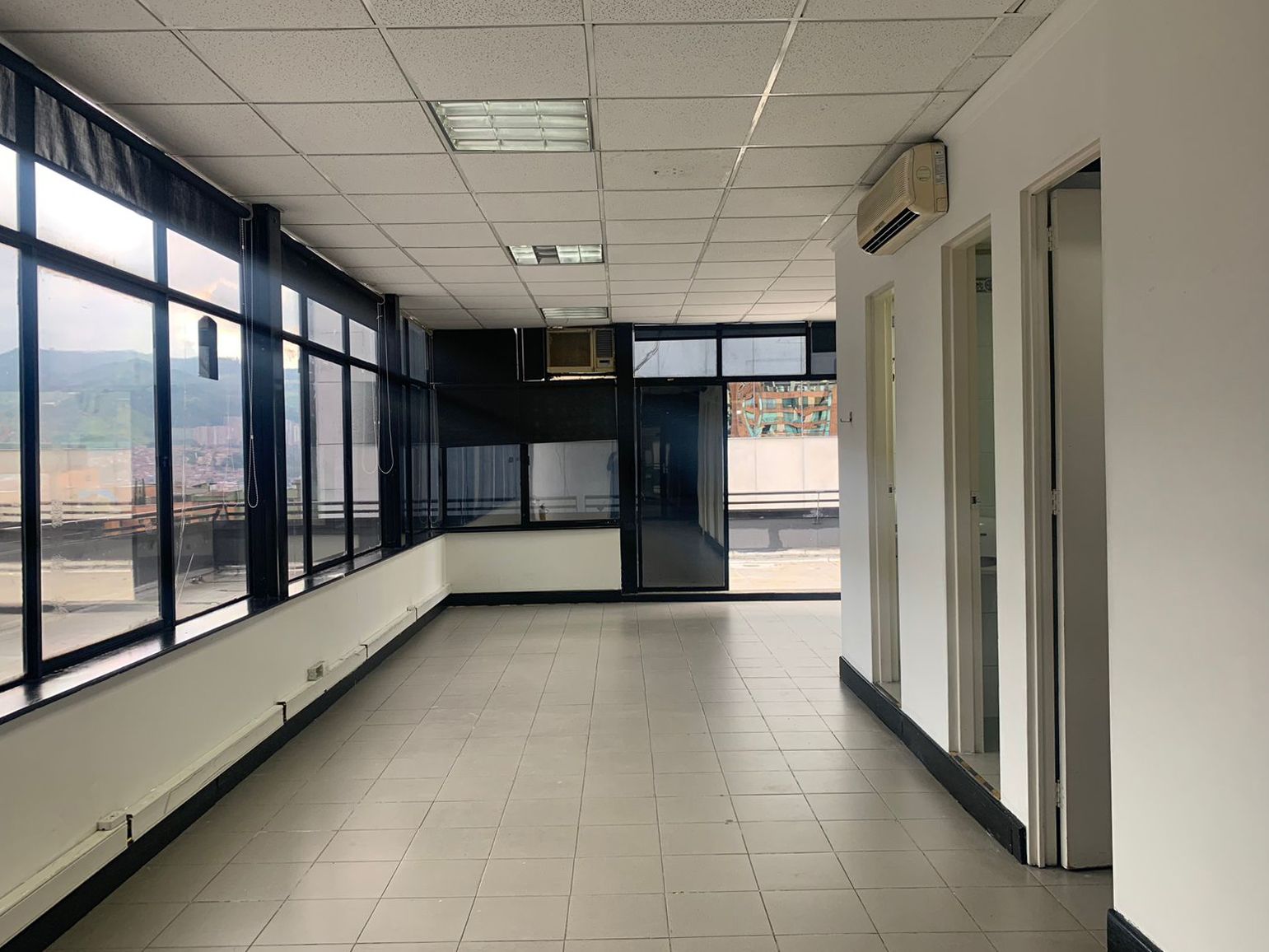 Oficina en arriendo o venta Antioquia Medellín Alejandria 74 m2 Habitaciones 0 Baños 2 Garajes 1 Precio venta $680000000 Precio arriendo $4850000