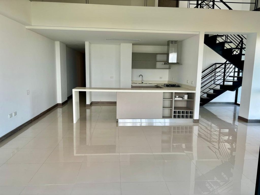 Apartamento en venta Valle Del Cauca Cali Cuarto De Legua - Guadalupe 206 m2 Habitaciones 3 Baños 3 Garajes 2 Precio $1100000000