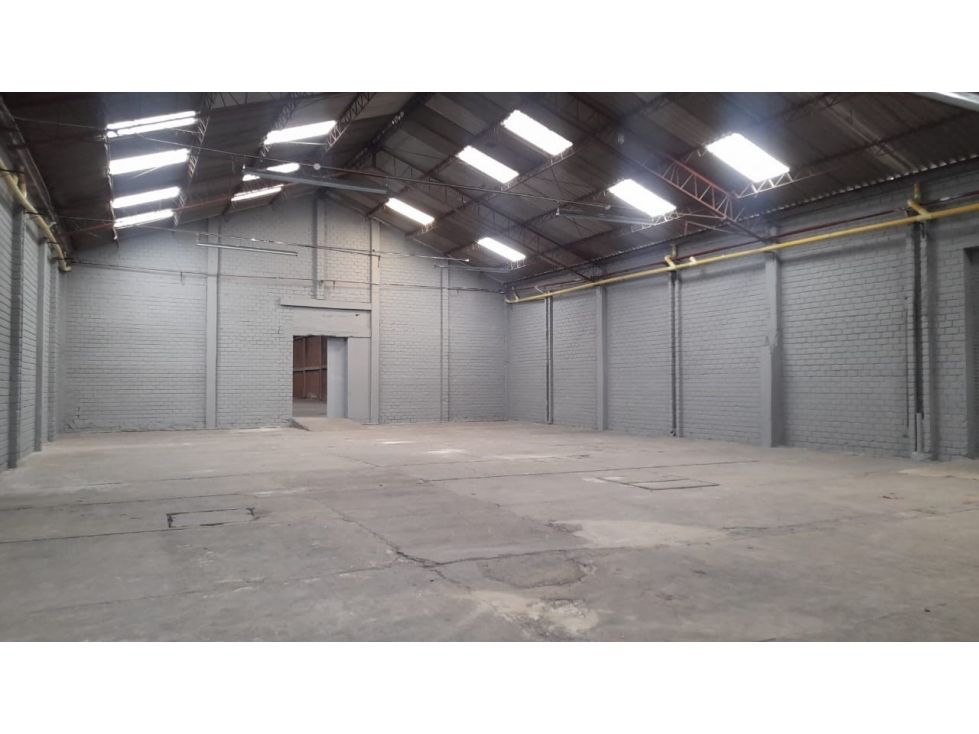 Bodega en arriendo Cundinamarca Bogotá Centro Fontibon 2615 m2 Habitaciones 0 Baños 6 Garajes 5 Precio $39225000