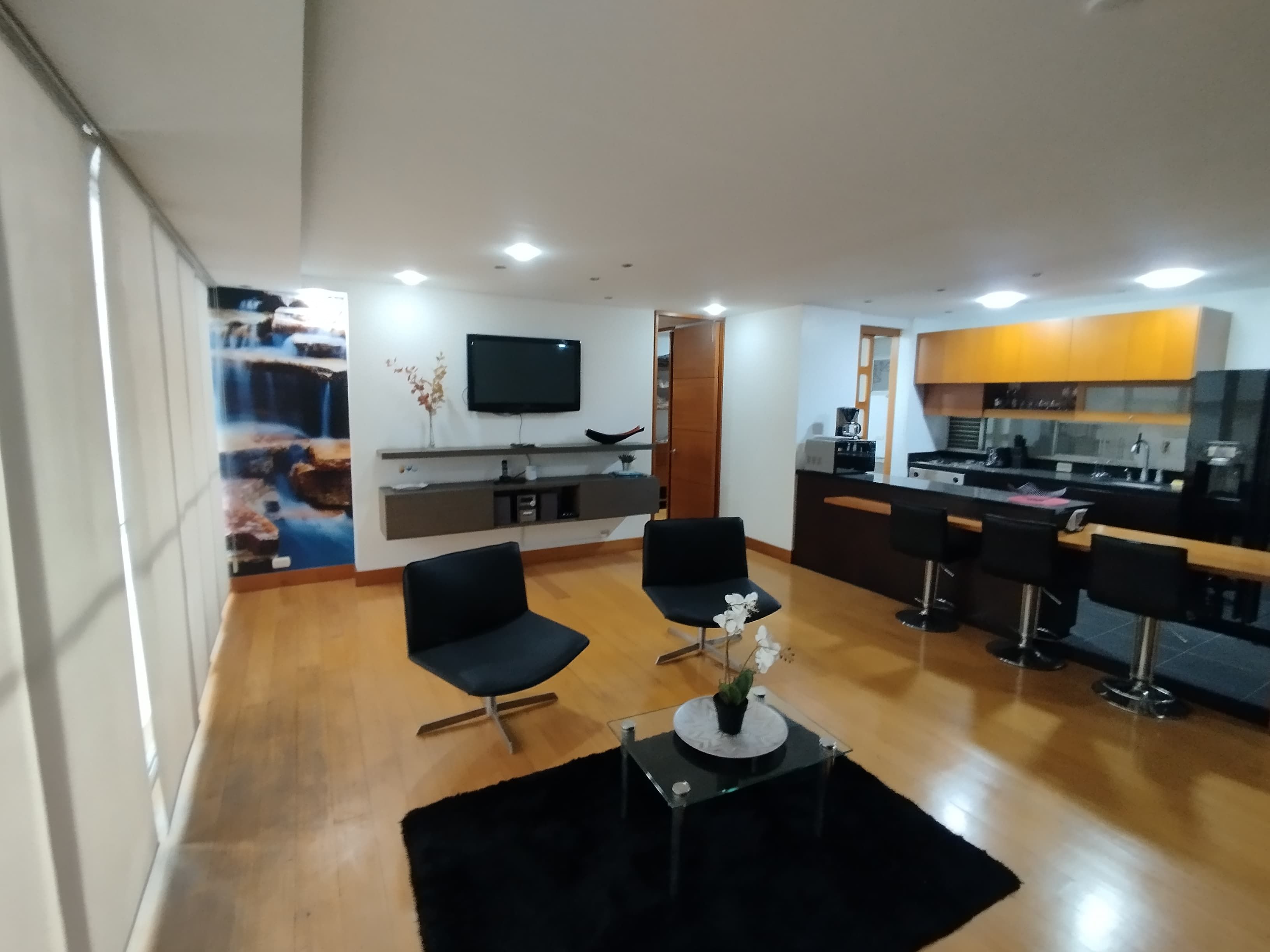 Apartaestudio en arriendo Antioquia Medellín Alejandria 50 m2 Habitaciones 1 Baños 2 Garajes 2 Precio $4500000