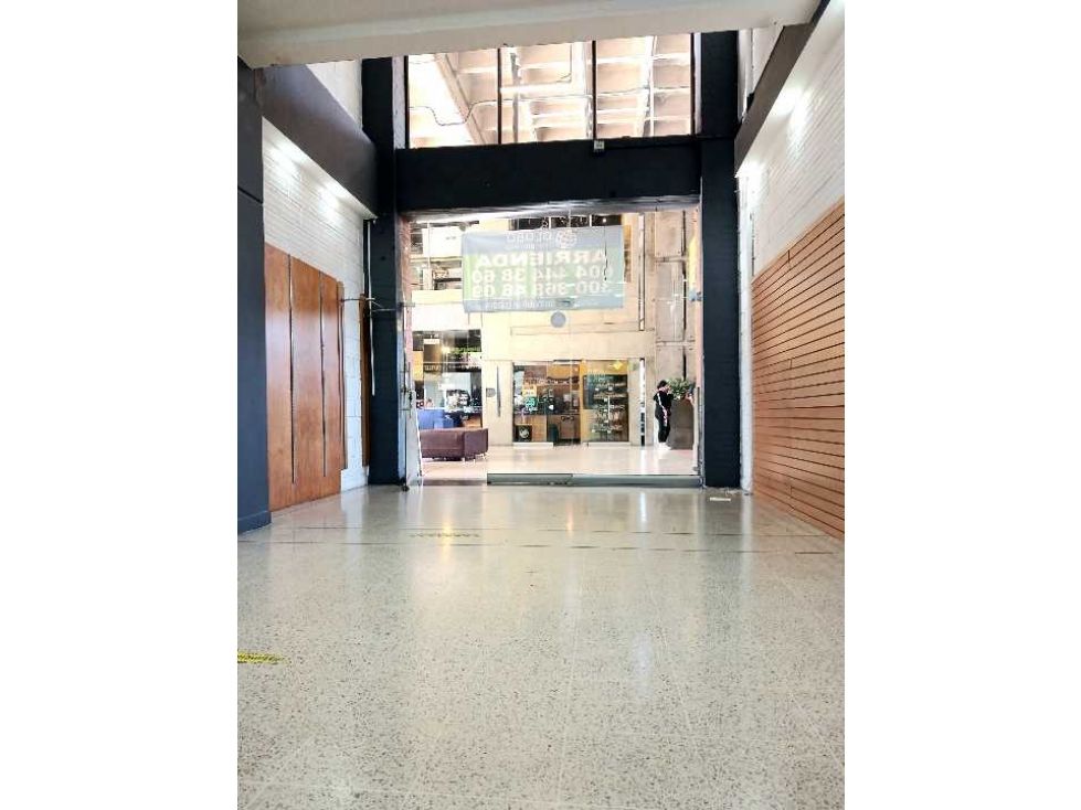 Local en arriendo o venta Antioquia Medellín Aeroparque Juan Pablo Ii 55 m2 Habitaciones 0 Baños 1 Garajes 1 Precio venta $250000000 Precio arriendo $3500000