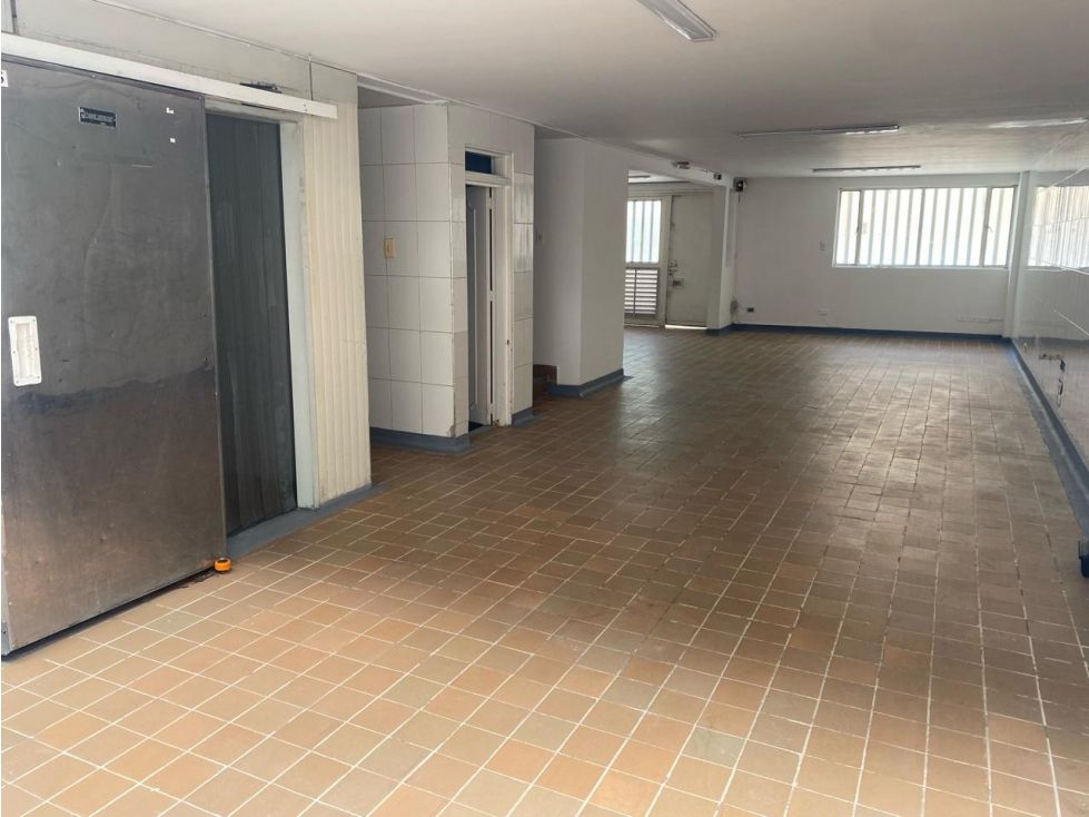 Bodega en arriendo Cundinamarca Bogotá Aures 900 m2 Habitaciones 0 Baños 7 Garajes 0 Precio $16000000