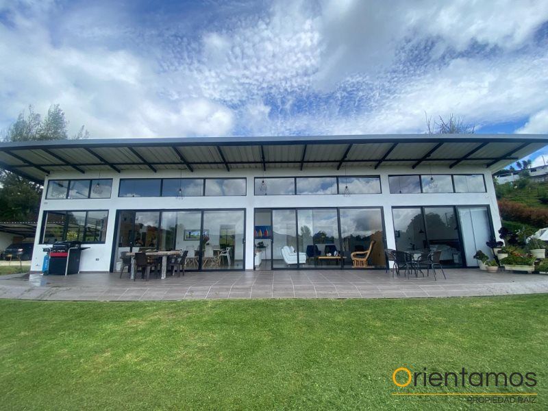 Finca en venta Antioquia El Carmen De Viboral La Alhambra 3200 m2 Habitaciones 3 Baños 4 Garajes 1 Precio $1500000000