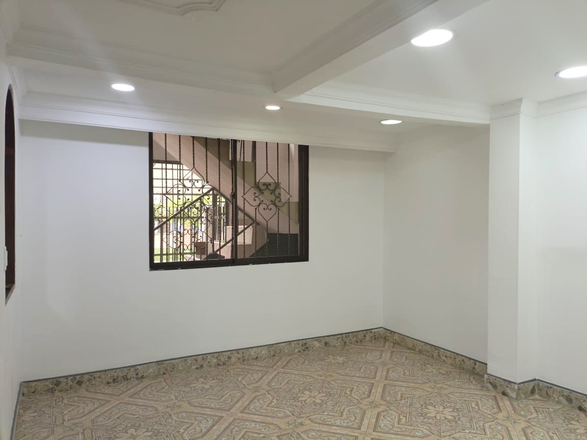 Oficina en arriendo Antioquia Medellín Cristo Rey 135 m2 Habitaciones 0 Baños 2 Garajes 1 Precio $5700000