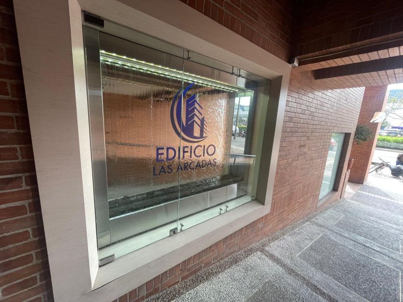 Oficina en arriendo Cundinamarca Bogotá Santa Barbara Occidental 13 m2 Habitaciones 0 Baños 1 Garajes 1 Precio $1094000