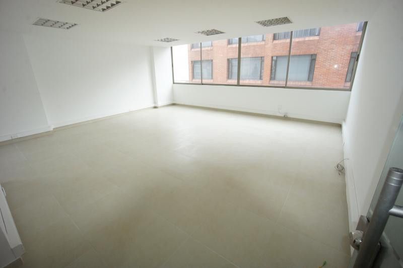 Oficina en venta Cundinamarca Bogotá Puente Largo 46 m2 Habitaciones 0 Baños 1 Garajes 1 Precio $355000000