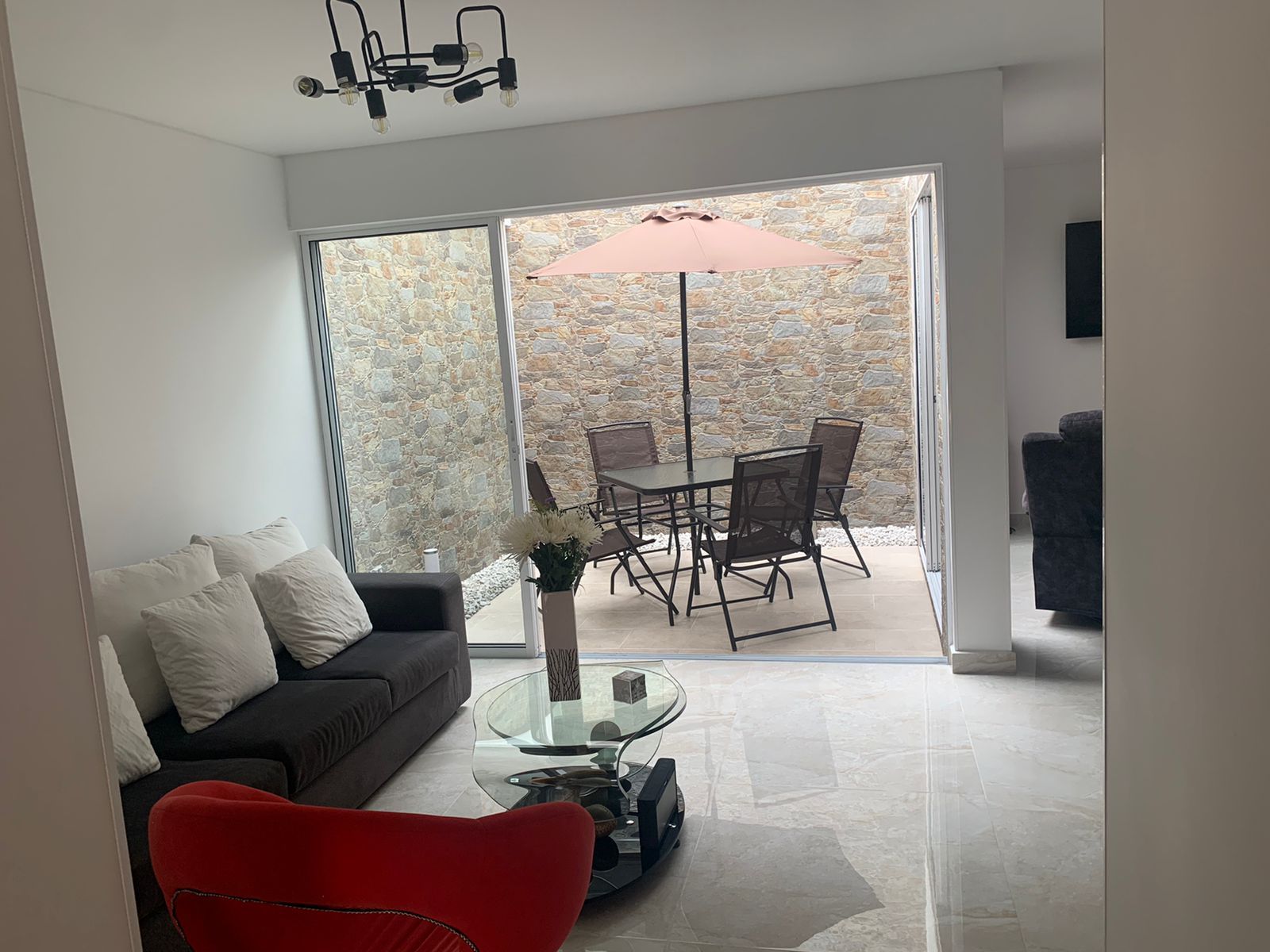 Casa en venta Santander Floridablanca Cr Versalles Ii 140 m2 Habitaciones 3 Baños 3 Garajes 1 Precio $620000000