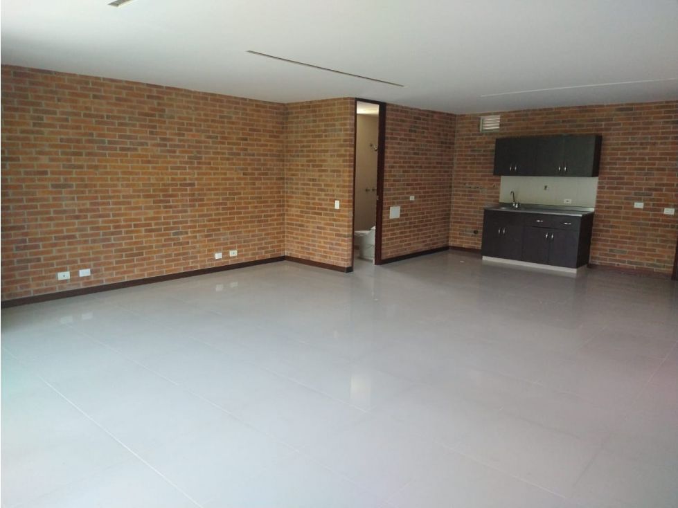 Oficina en arriendo Antioquia Medellín San Diego 120 m2 Habitaciones 0 Baños 1 Garajes 2 Precio $8280000