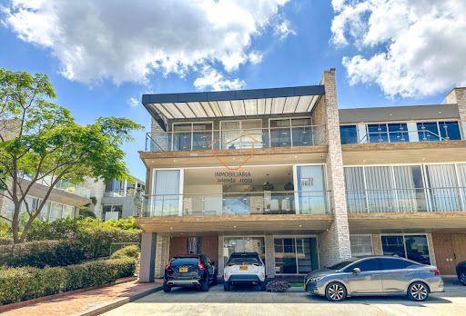 Casa en venta Santander Piedecuesta Piedecuesta 380 m2 Habitaciones 4 Baños 5 Garajes 2 Precio $1950000000