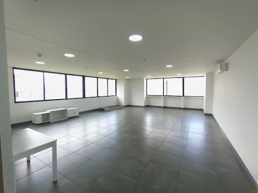 Oficina en arriendo Antioquia Envigado Alcalá 96 m2 Habitaciones 0 Baños 1 Garajes 2 Precio $8514860