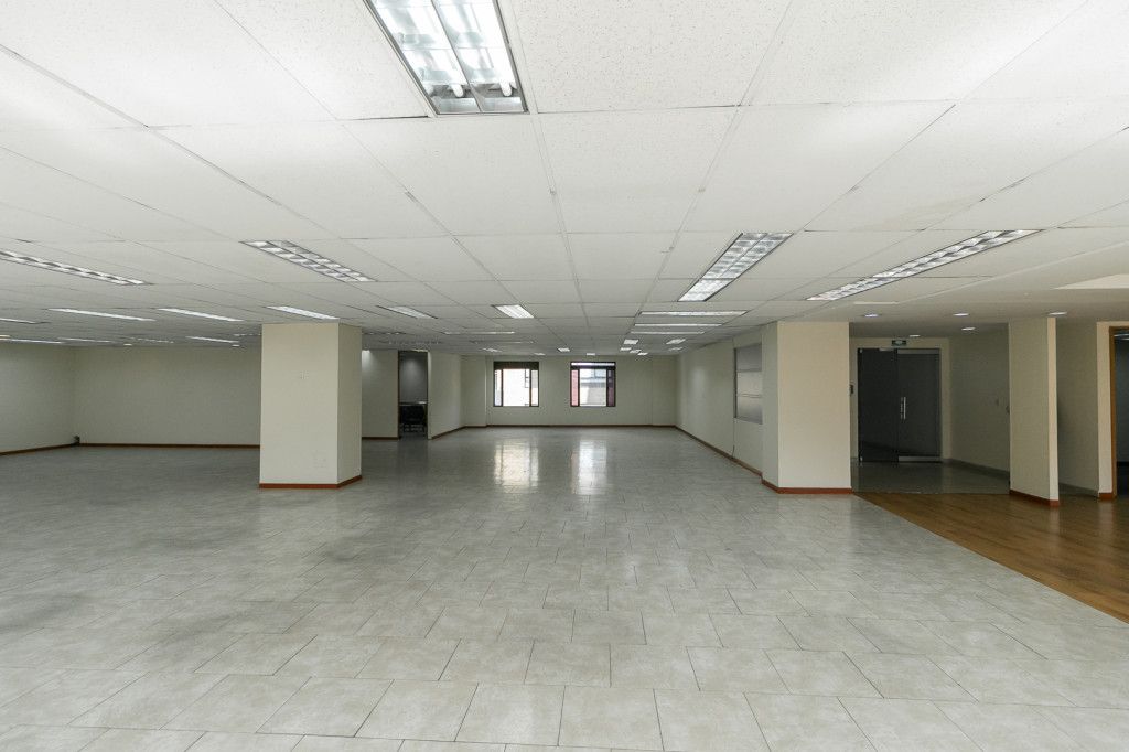 Oficina en venta Cundinamarca Bogotá San Patricio 420 m2 Habitaciones 0 Baños 3 Garajes 8 Precio $1717500000