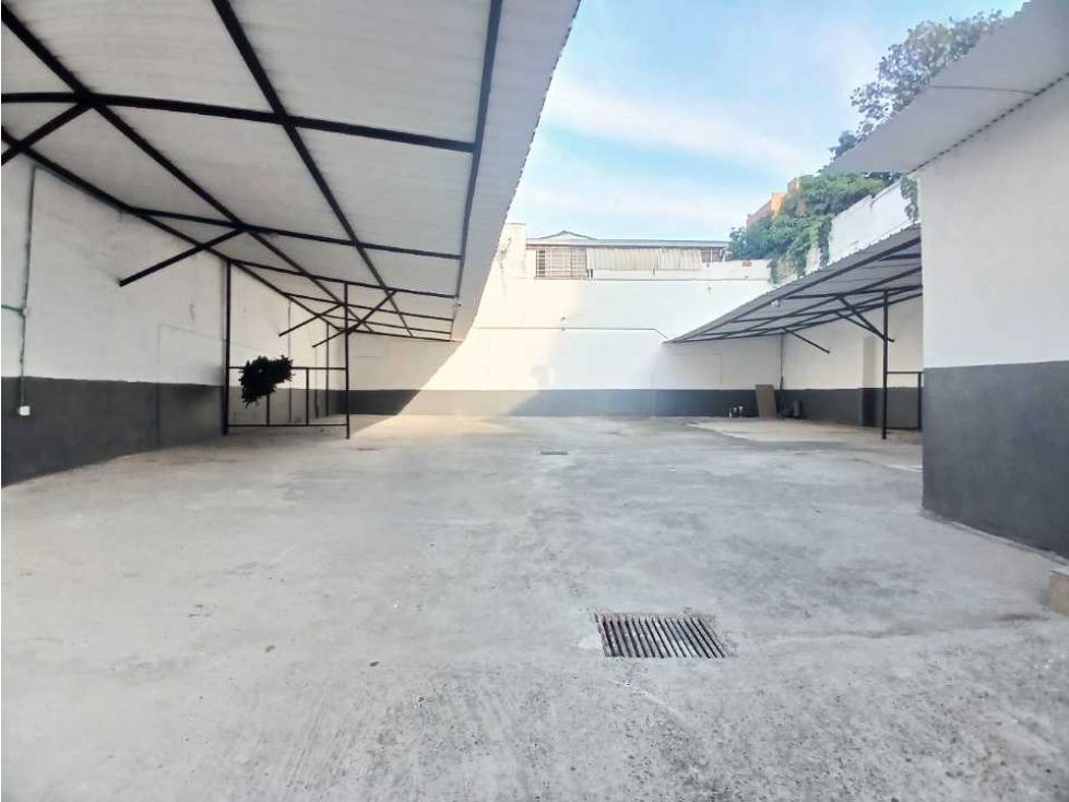 Lote en arriendo Antioquia Medellín Los Colores 300 m2 Habitaciones 0 Baños 2 Garajes 20 Precio $9000000