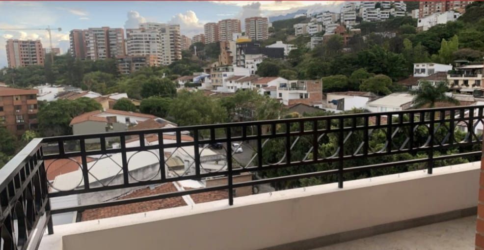 Apartamento en arriendo Valle Del Cauca Cali Tejares - Cristales 128 m2 Habitaciones 3 Baños 3 Garajes 2 Precio $3800000