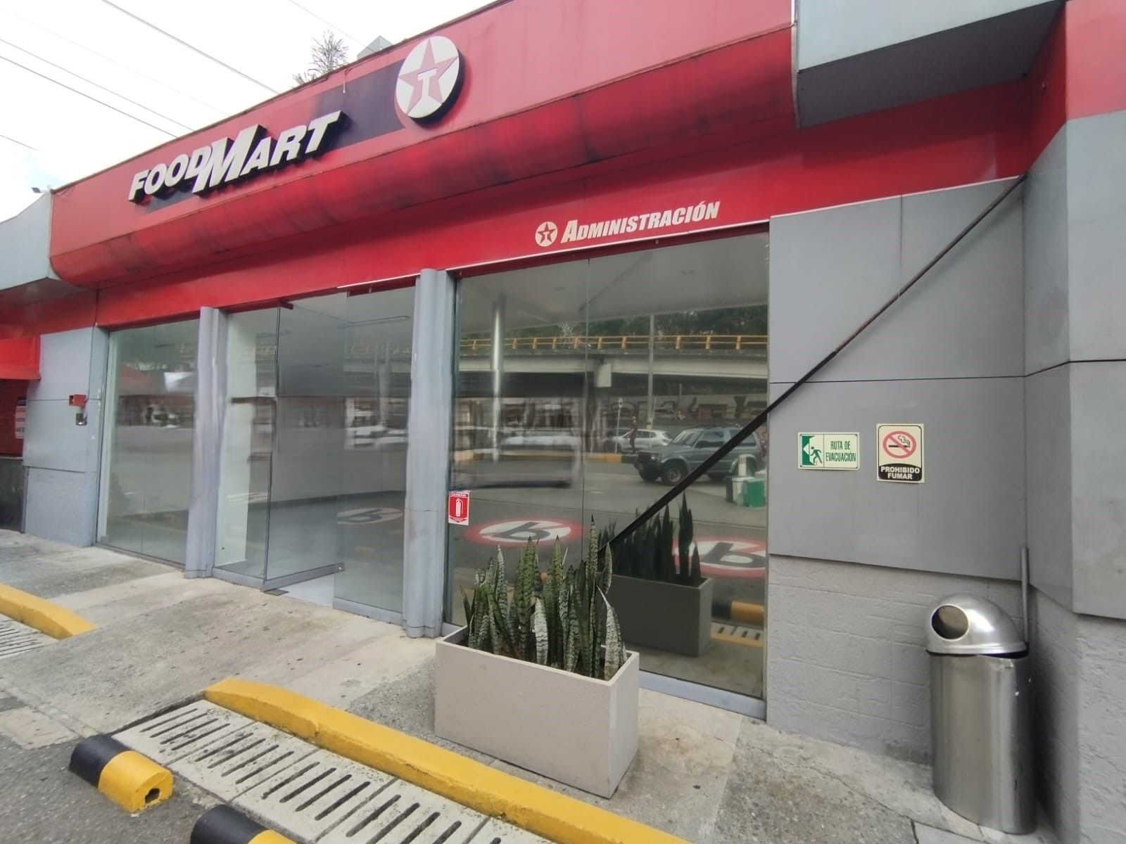 Local en arriendo Antioquia Medellín Las Palmas 90 m2 Habitaciones 0 Baños 2 Garajes 0 Precio $7378000