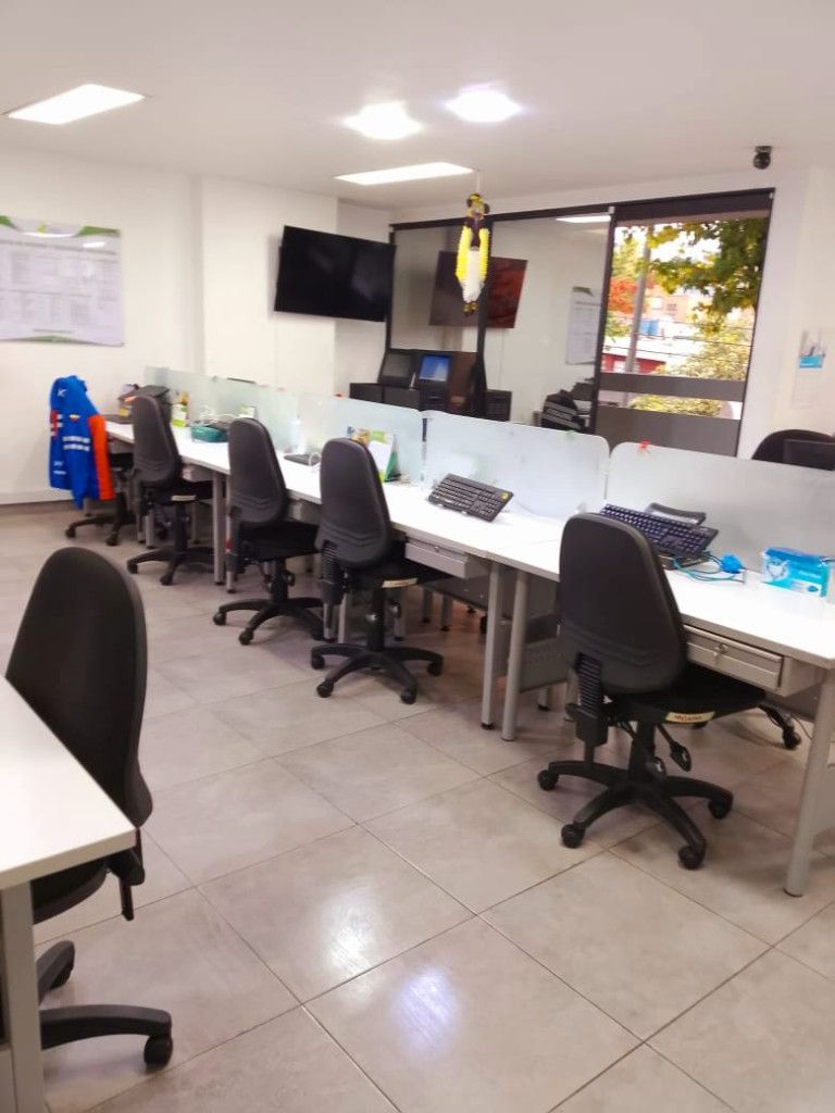 Oficina en arriendo Cundinamarca Bogotá San Patricio 105 m2 Habitaciones 0 Baños 0 Garajes 3 Precio $10000000