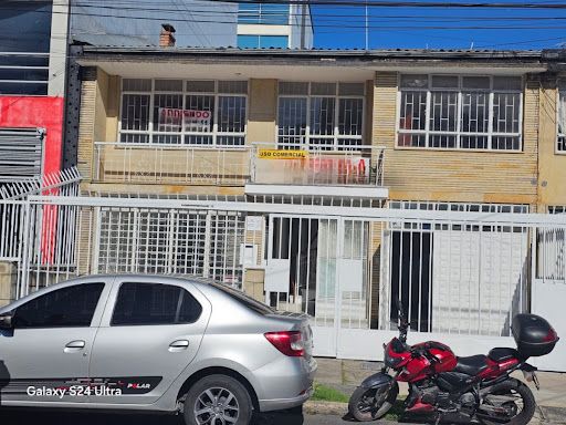 Casa en arriendo Cundinamarca Bogotá San Felipe 263 m2 Habitaciones 6 Baños 4 Garajes 4 Precio $8000000