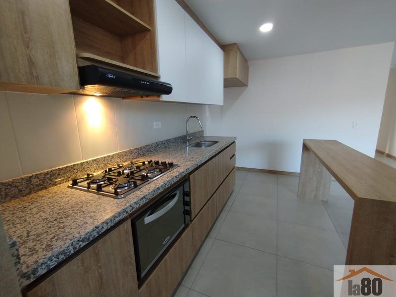 Apartamento en arriendo Antioquia Medellín Bombona No2 112 m2 Habitaciones 3 Baños 4 Garajes 0 Precio $5000000