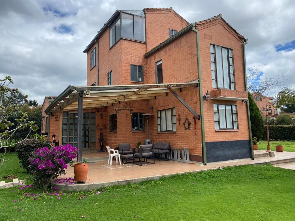 Casa en arriendo Cundinamarca Chía El Rosario 280 m2 Habitaciones 4 Baños 5 Garajes 6 Precio $6000000