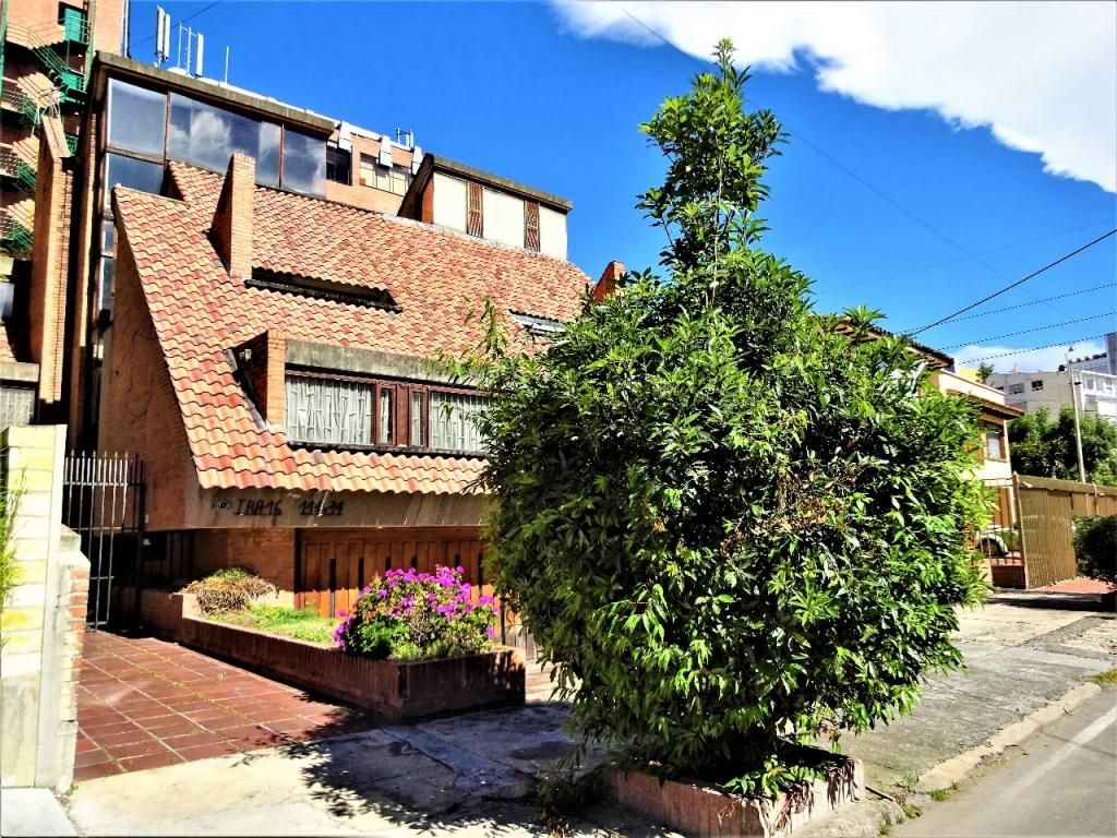 Casa en venta Cundinamarca Bogotá San Patricio 340 m2 Habitaciones 5 Baños 5 Garajes 4 Precio $1950000000