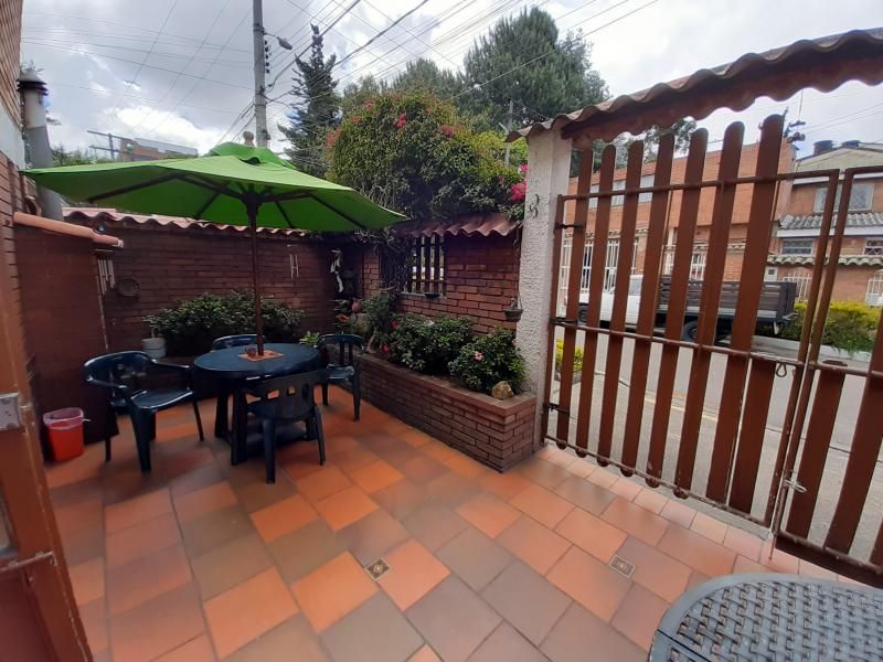 Casa en venta Cundinamarca Bogotá Los Naranjos 171 m2 Habitaciones 5 Baños 4 Garajes 2 Precio $570000000