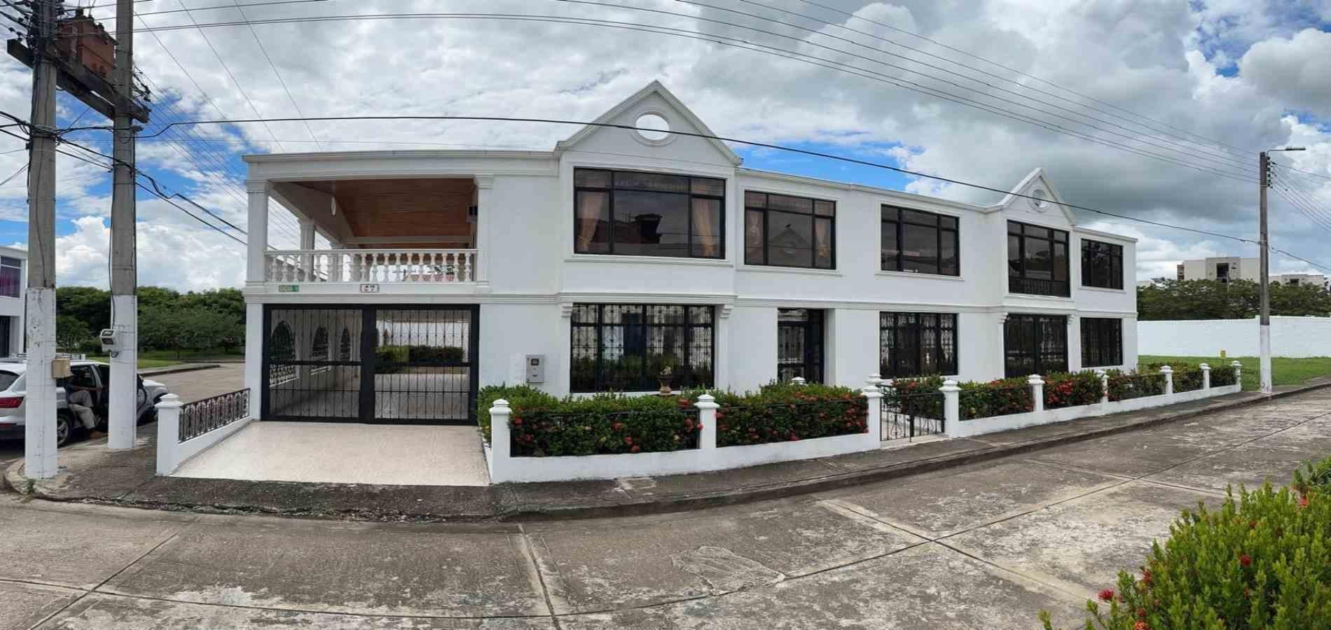 Casa en venta Cundinamarca Girardot Miraflores 436 m2 Habitaciones 8 Baños 6 Garajes 3 Precio $800000000