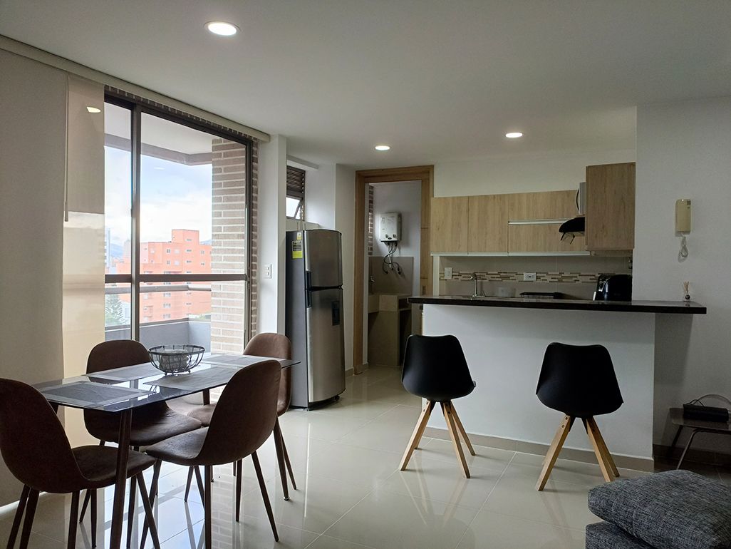 Apartamento en arriendo Antioquia Medellín Miravalle 50 m2 Habitaciones 1 Baños 2 Garajes 1 Precio $2750000