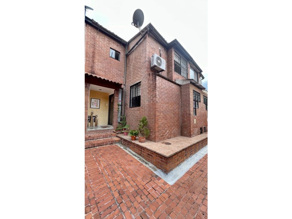 Casa en venta Tolima Ibagué Ub San Francisco 82 m2 Habitaciones 4 Baños 3 Garajes 1 Precio $360000000