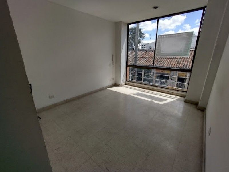 Oficina en arriendo Cundinamarca Bogotá Centro Fontibon 25 m2 Habitaciones 0 Baños 1 Garajes 0 Precio $1000000