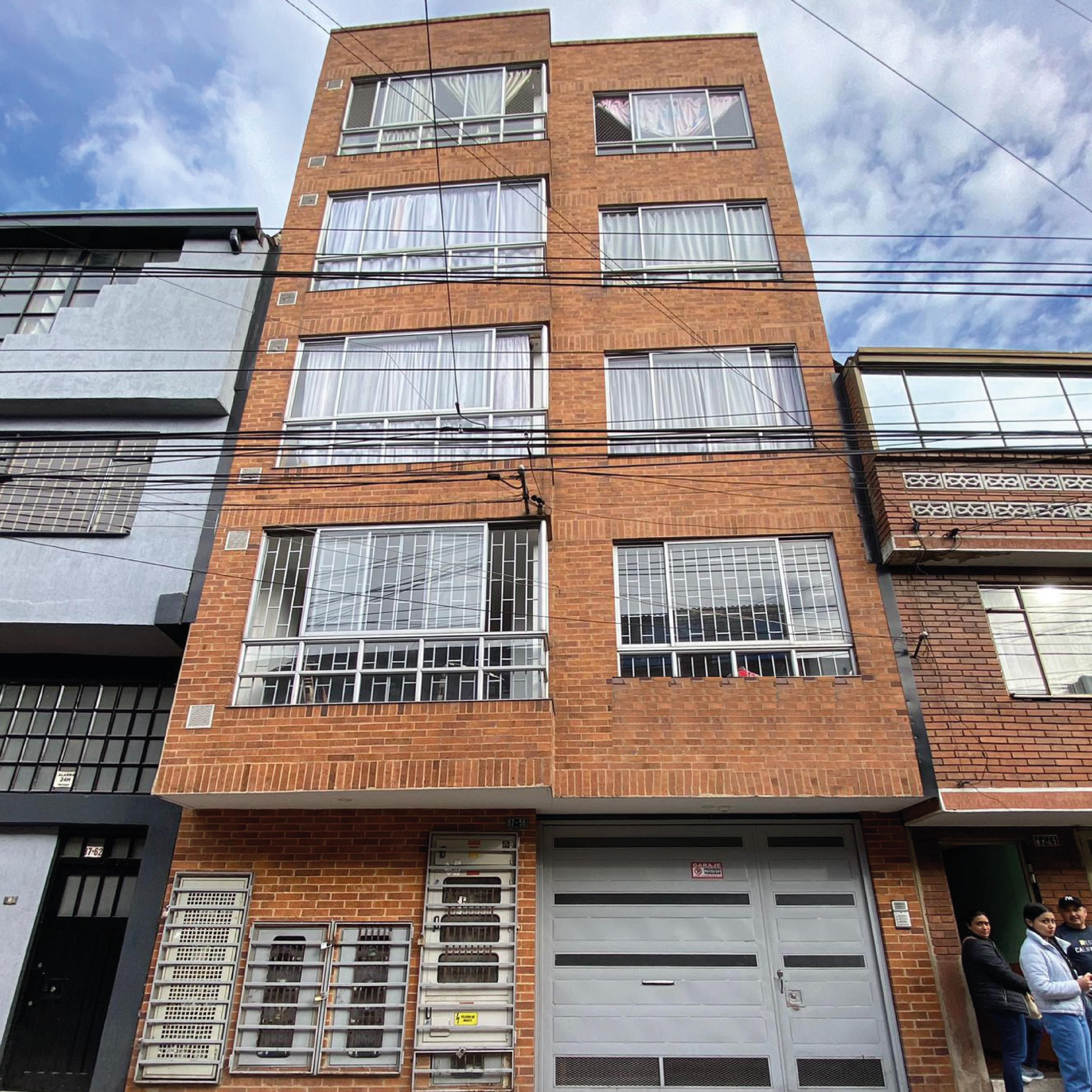 Apartamento en venta Cundinamarca Bogotá Los Cerezos 90 m2 Habitaciones 3 Baños 2 Garajes 1 Precio $350000000