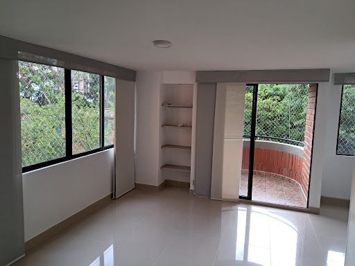 Apartamento en venta Antioquia Envigado Jardines 122 m2 Habitaciones 3 Baños 3 Garajes 1 Precio $720000000