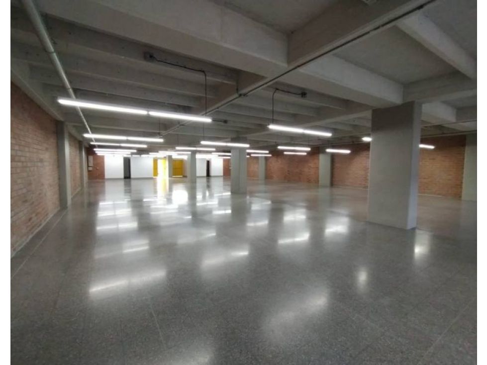 Local en arriendo Antioquia Medellín Cristo Rey 466 m2 Habitaciones 0 Baños 2 Garajes 11 Precio $30688600