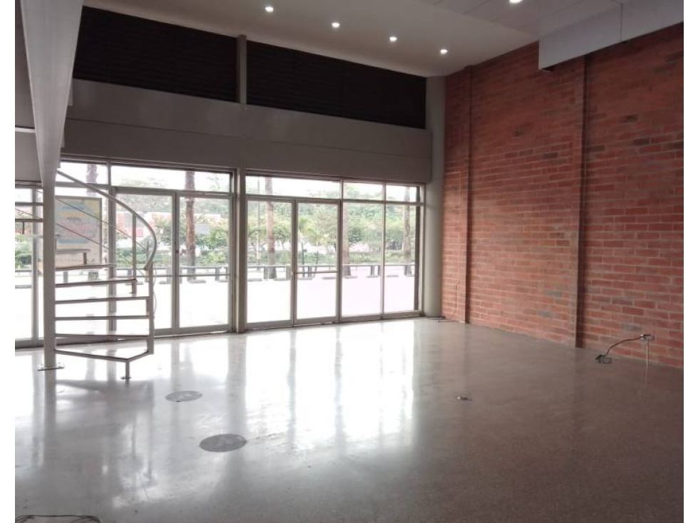 Local en arriendo Antioquia Medellín Cristo Rey 267 m2 Habitaciones 0 Baños 2 Garajes 4 Precio $19835500