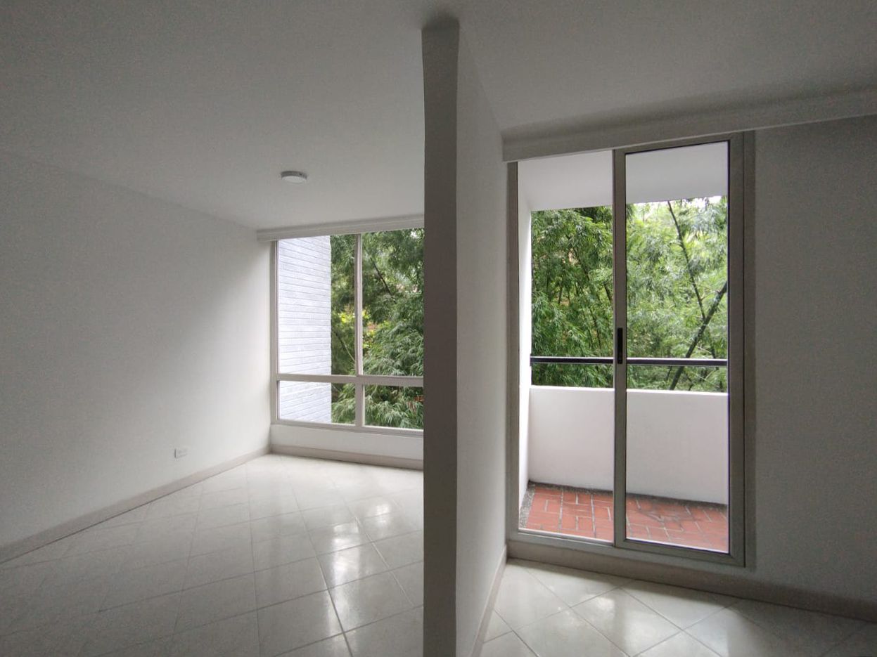 Apartamento en arriendo Antioquia Medellín Castropol 80 m2 Habitaciones 3 Baños 2 Garajes 1 Precio $3000000