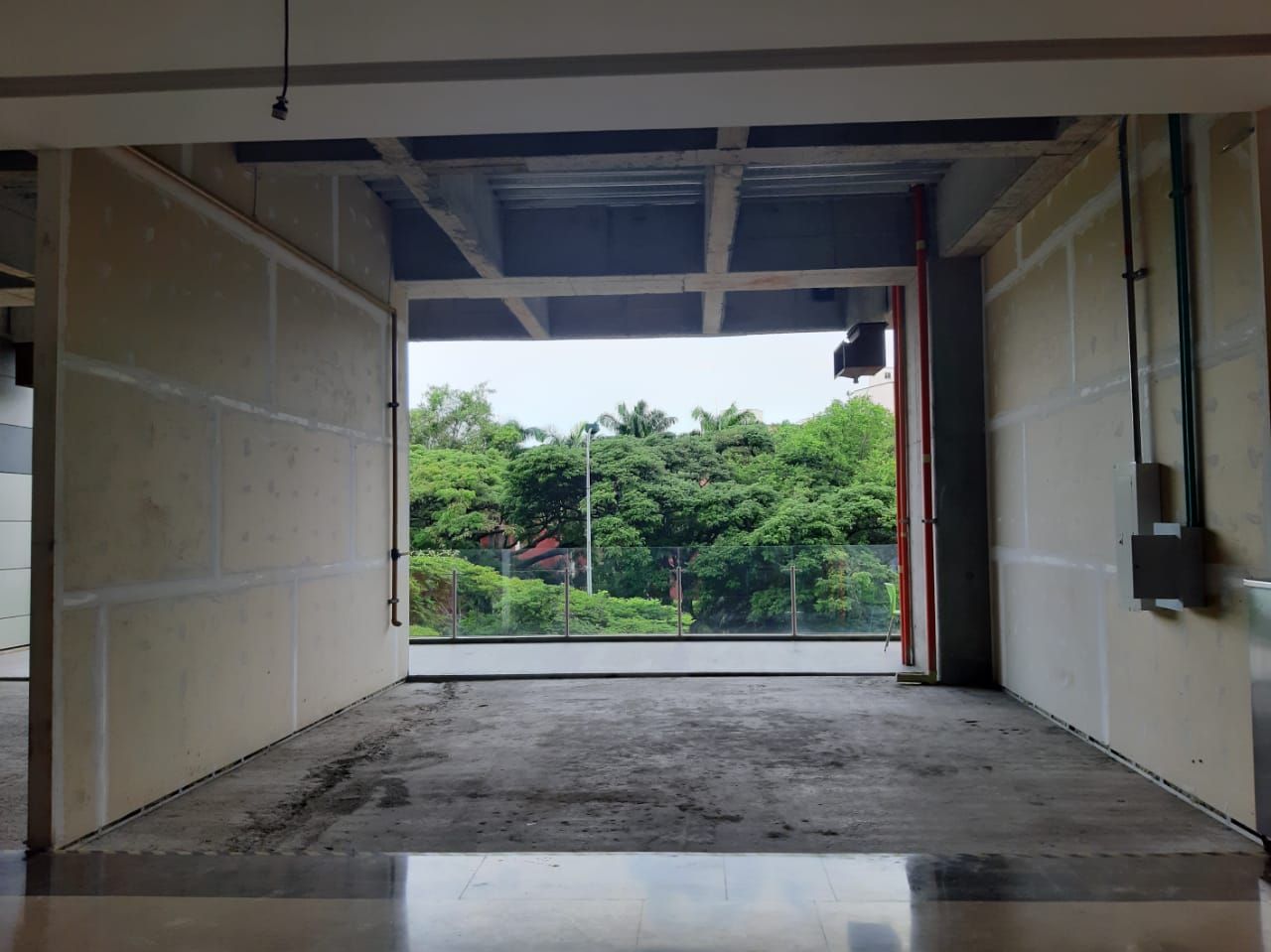 Local Comercial en venta Valle Del Cauca Cali Unidad Residencial Santiago De Cali 51 m2 Habitaciones 0 Baños 0 Garajes 0 Precio $1028000000