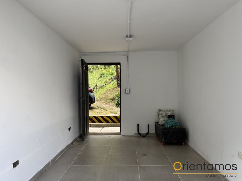 Oficina en arriendo Antioquia Medellín Urbanizacion Remansos De San Lucas 16 m2 Habitaciones 0 Baños 0 Garajes 0 Precio $1800000