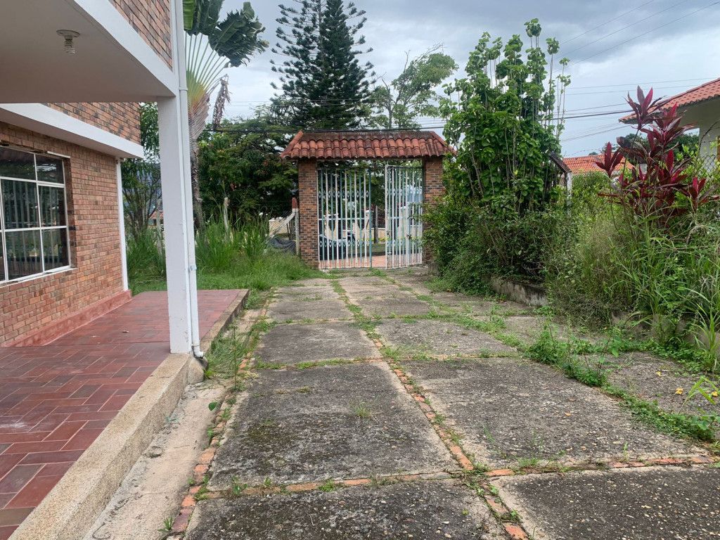 Casa Campestre en venta Cundinamarca Junín Junín 326 m2 Habitaciones 4 Baños 2 Garajes 4 Precio $750000000