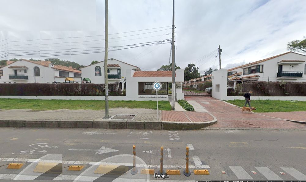 Casa en venta Cundinamarca Bogotá La Calleja 317 m2 Habitaciones 4 Baños 3 Garajes 3 Precio $1300000000