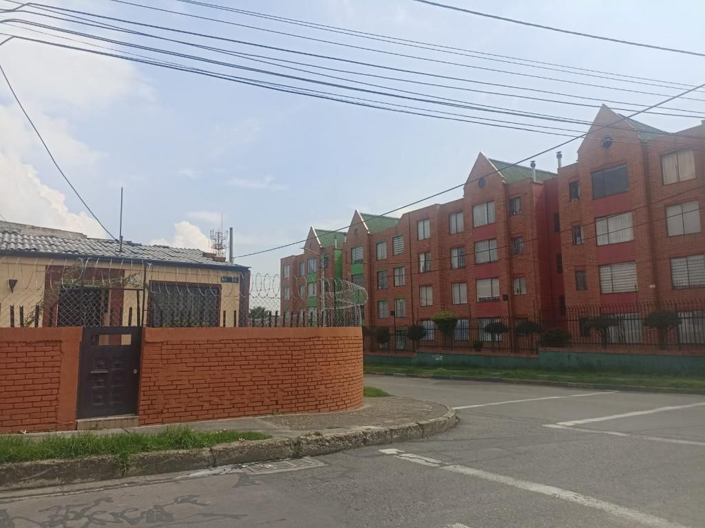 Casa en venta Cundinamarca Bogotá Serafina Ii Sector 140 m2 Habitaciones 4 Baños 3 Garajes 0 Precio $569000000