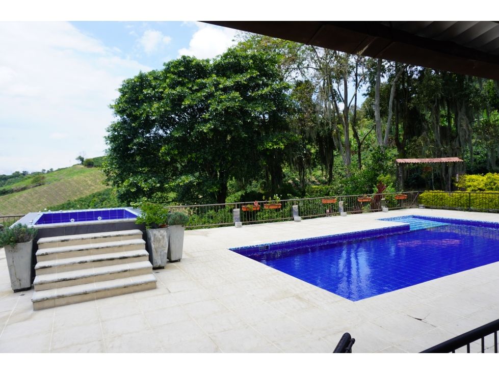 Finca en venta Caldas Manizales Manizales 256 m2 Habitaciones 5 Baños 4 Garajes 0 Precio $2500000000