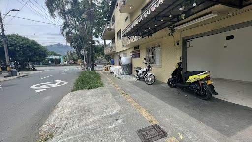 Local en arriendo Antioquia Envigado Alcalá 30 m2 Habitaciones 0 Baños 1 Garajes 0 Precio $1850000
