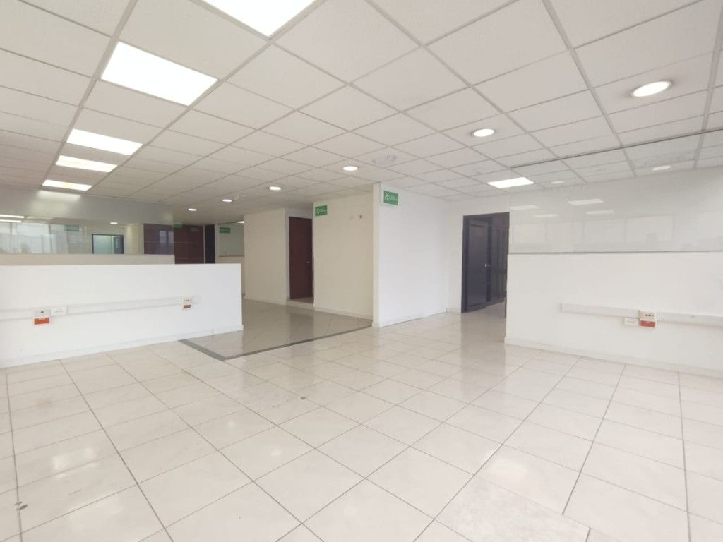 Oficina en venta Cundinamarca Bogotá Quinta Camacho 200 m2 Habitaciones 0 Baños 2 Garajes 2 Precio $1200000000