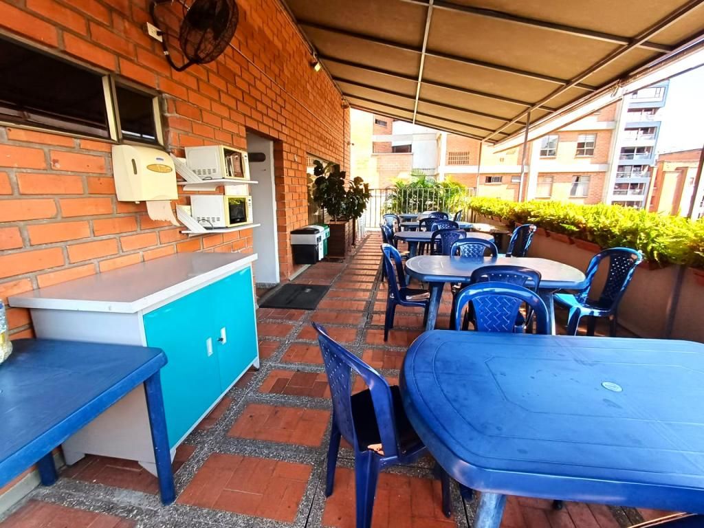 Consultorio en venta Antioquia Medellín Los Conquistadores 35 m2 Habitaciones 0 Baños 2 Garajes 1 Precio $263182000