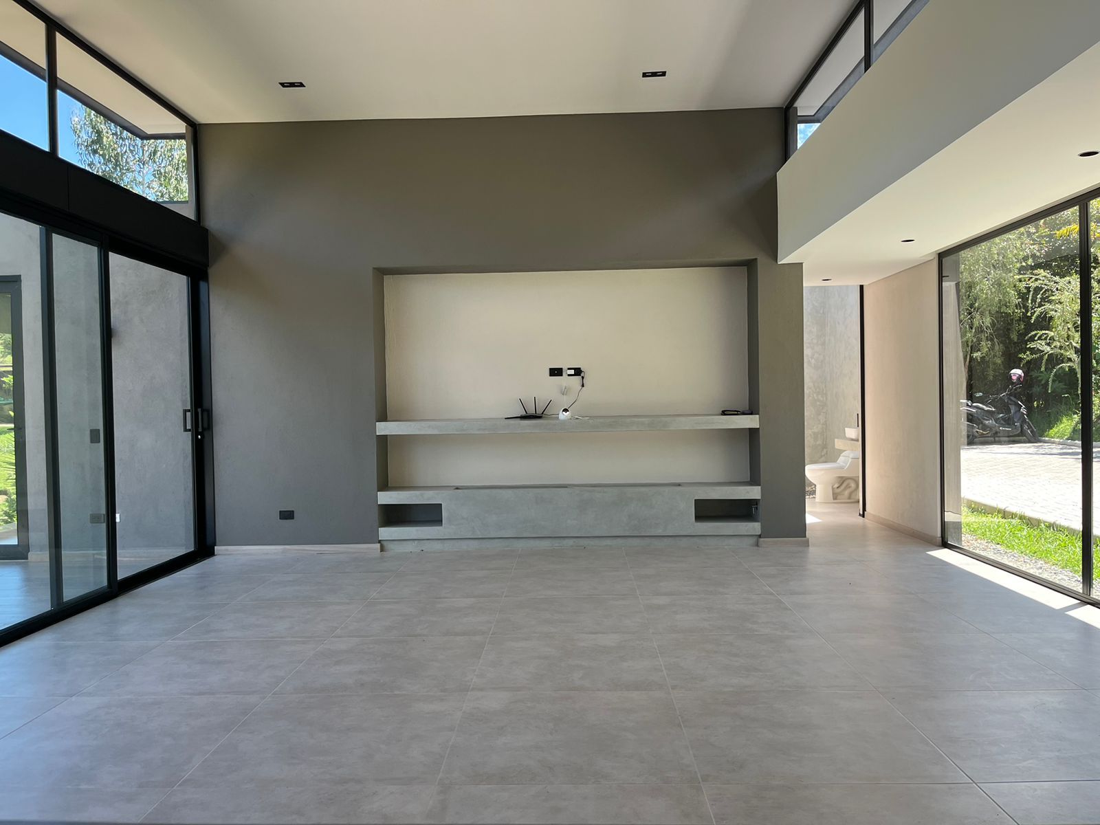 Casa en arriendo o venta Antioquia El Retiro Villa Elena 205 m2 Habitaciones 3 Baños 3 Garajes 4 Precio venta $1530000000 Precio arriendo $8500000