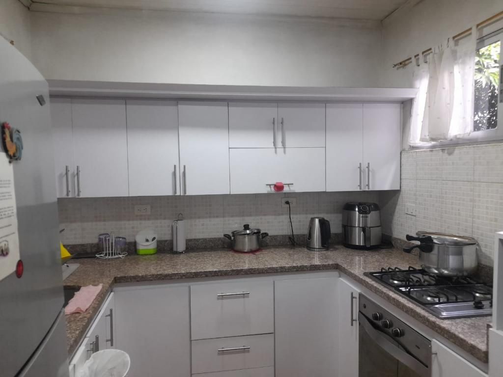 Casa en venta Antioquia Medellín Los Angeles 190 m2 Habitaciones 5 Baños 2 Garajes 0 Precio $450000000