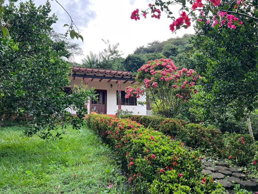 Finca en venta Antioquia San Jerónimo San Jerónimo 250 m2 Habitaciones 5 Baños 3 Garajes 4 Precio $870000000