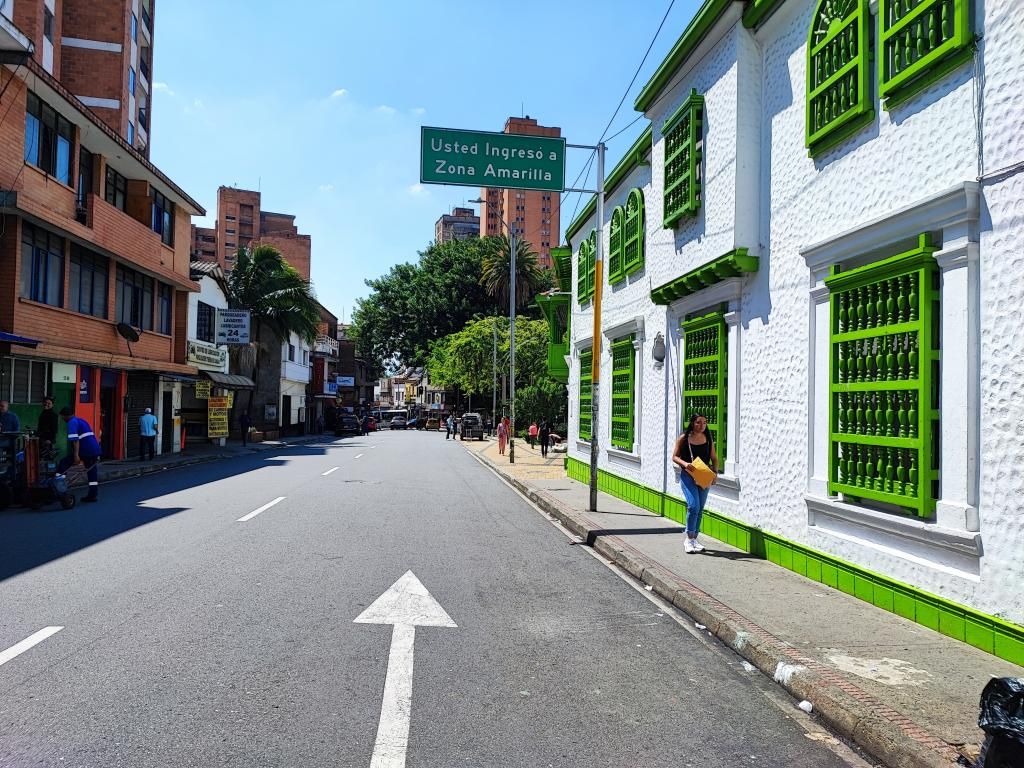 Casa en venta Antioquia Medellín Boston 358 m2 Habitaciones 8 Baños 10 Garajes 1 Precio $1600000000