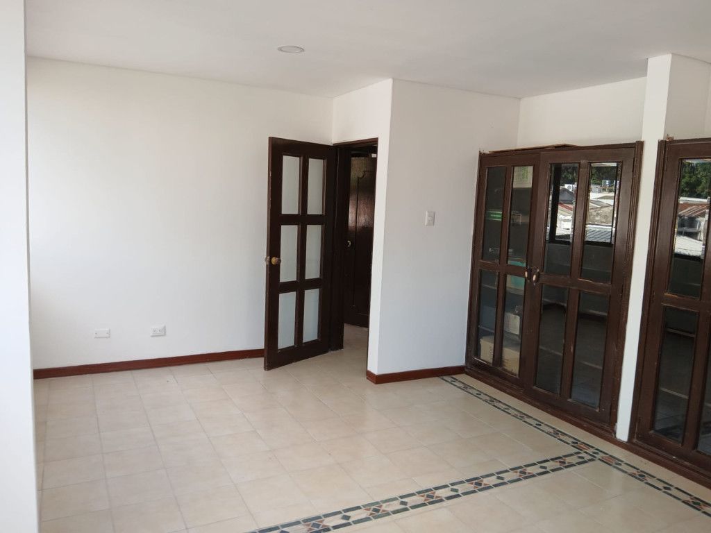 Oficina en venta Valle Del Cauca Cali Santa Mónica 82 m2 Habitaciones 0 Baños 3 Garajes 0 Precio $240000000