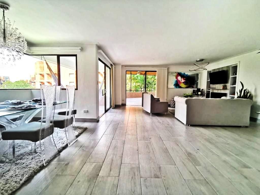 Apartamento en venta Antioquia Medellín Castropol 256 m2 Habitaciones 3 Baños 4 Garajes 1 Precio $1100000000
