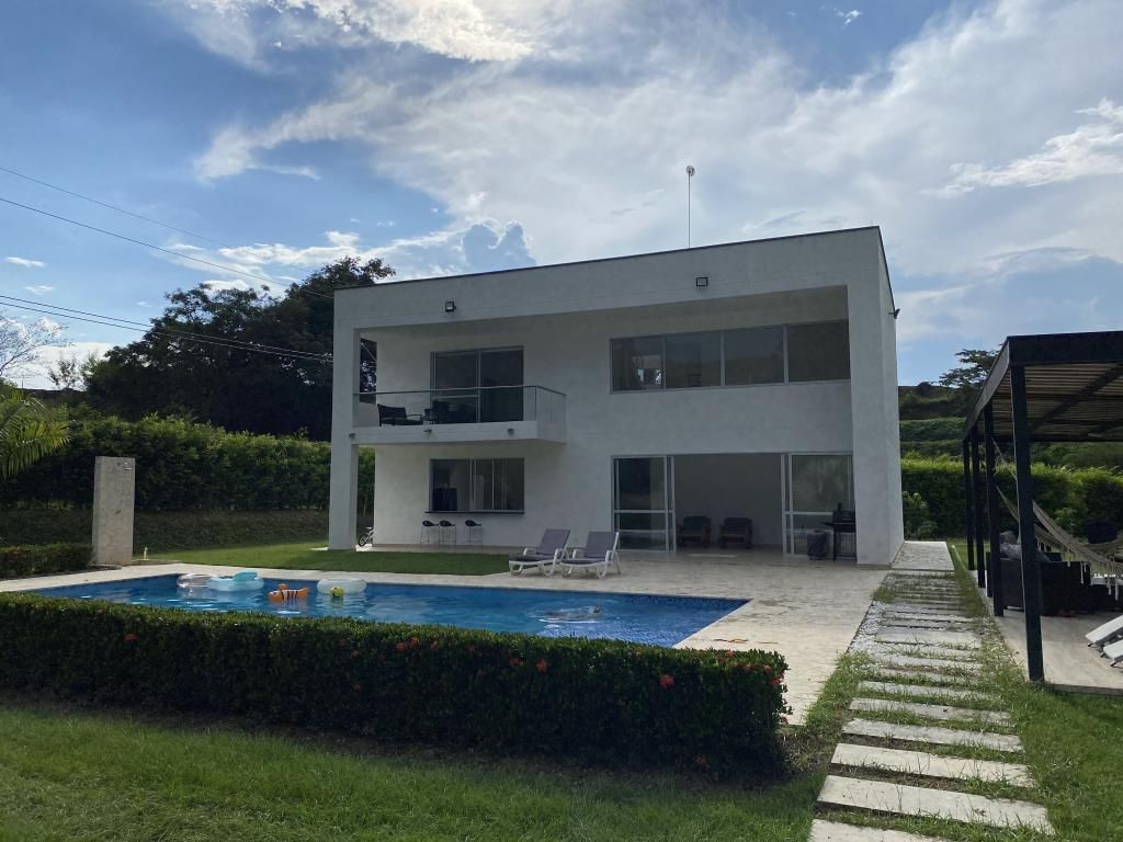 Casa Campestre en venta Antioquia Sopetrán Sopetran 450 m2 Habitaciones 4 Baños 4 Garajes 8 Precio $1550000000